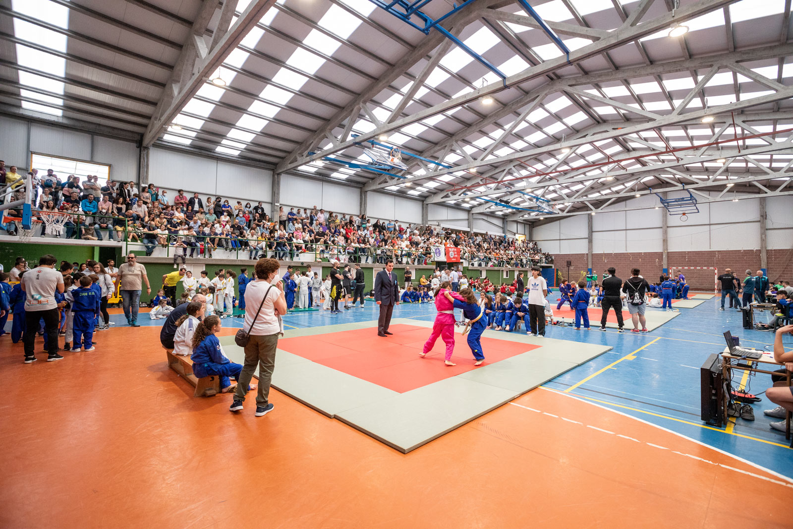 Imagen Pabellones polideportivos