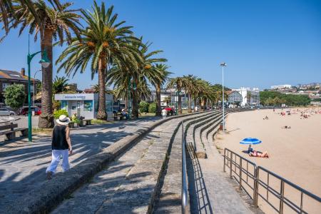 Imaxe A fachada marítima de Santa Cristina, o mercado, o multiusos, o Castelo...