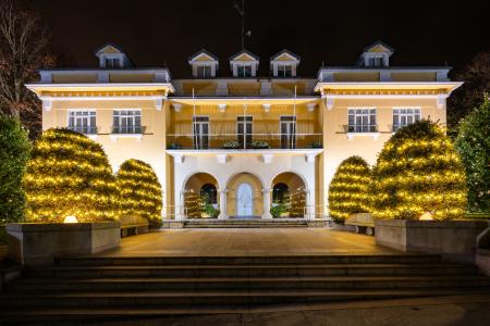 Imagen Un nadal elegante: iluminaranse as rotondas e árbores senlleiras