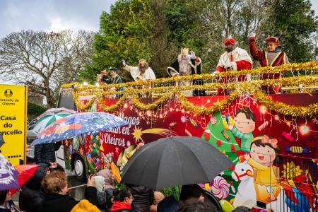 Imaxe Cabalgata en autobús descapotable e festas de reis por todo o municipio