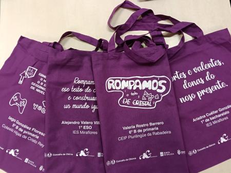 Imagen A Campaña polo 8M organizada polo SNL chega á rúa