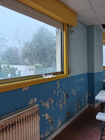 Imaxe O Concello reitera a urxencia das obras do comedor do colexio de Santa Cruz