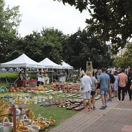 Imagen Os mellores oleiros da península expoñen e venden as súas pezas ata o domingo no parque Luis Seoane