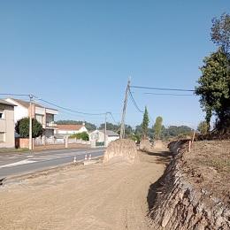 Image O Concello expedienta a Telefónica por retrasar o avance da obra das beirarrúas do alto de Arillo