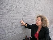 Imagen Nora Strejilevich presenta su libro 'Una sola muerte numerosa'