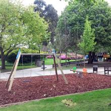 Imagen En funcionamento a nova zona de xogos infantís no parque José Martí de Santa Cristina