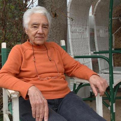 Imagen O Concello achega a figura de María Wonenburger aos alumnos de terceiro e cuarto da ESO