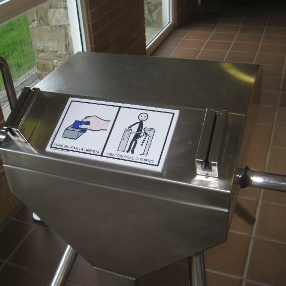 Imagen O Concello de Oleiros instala pictogramas nas instalacións deportivas para as persoas con déficits cognitivos