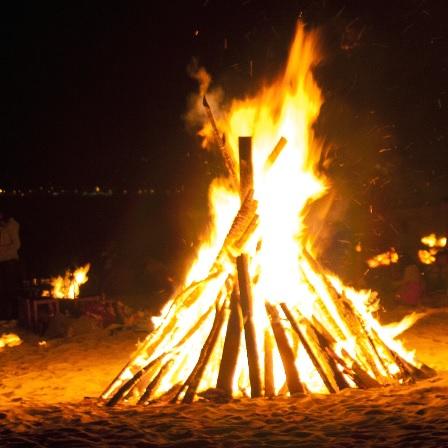 Imagen A leña para as fogueiras de San Xoán comezará a repartirse a partir das 20:00 h