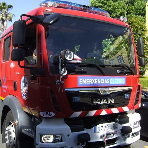Imagen O Concello recibe o novo camión de bombeiros e o equipo de excarceración