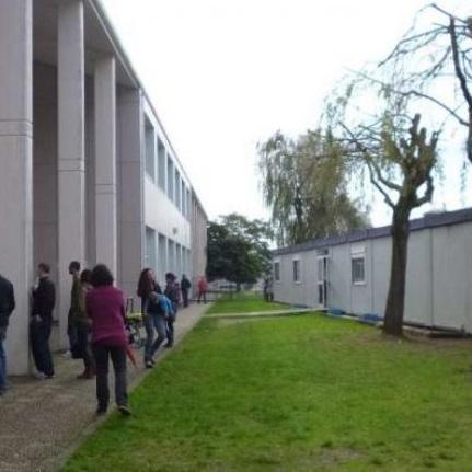 Imagen A Xunta só contempla a creación dunha parte comedor escolar no Colexio Valle Inclán
