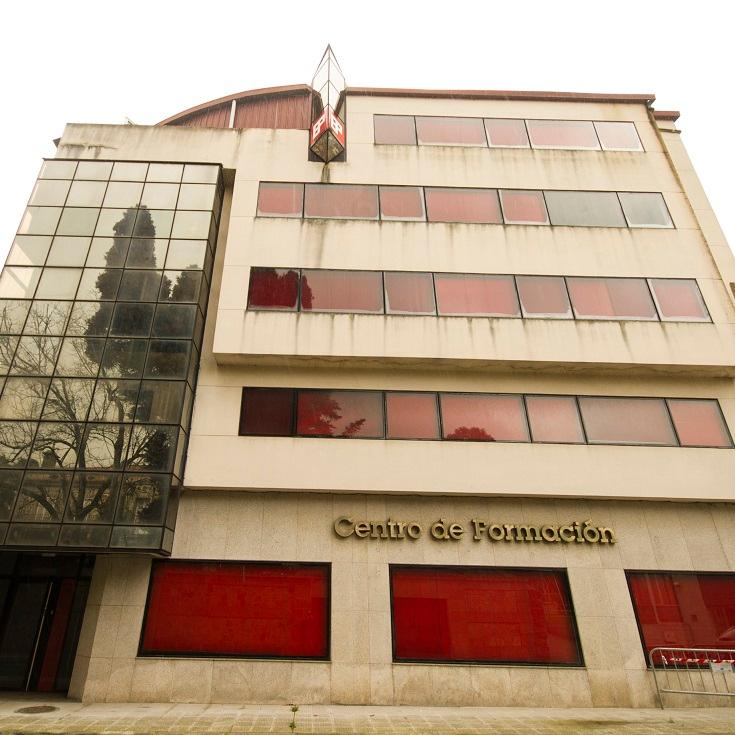 Imagen O Concello adquire por 550.000 euros un edificio no centro de Oleiros para a Facenda Municipal