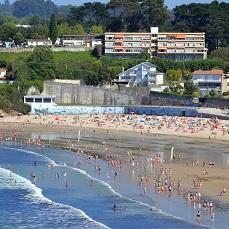 Imagen O Concello de Oleiros logra a autorización da Xunta para que se poida crear un servizo de transporte ás praias