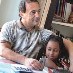 Imagen O alcalde de Oleiros solidarízase co alcalde italiano detido por acoller persoas refuxiadas