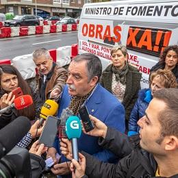 Imagen O alcalde acampa en Sol y Mar para esixir a Fomento as obras das infraestruturas viarias da comarca da Coruña