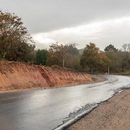 Imagen A Deputación rescíndelle o contrato á empresa que está realizando a ampliación da estrada da Besta