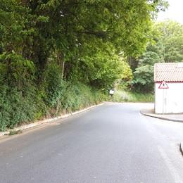 Imagen O Concello pon a disposición da Deputación o solo necesario para ampliar a estrada xunto ao Pazo de Lóngora