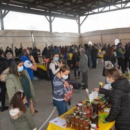 Imagen A Feira do Mel celebrarase o domingo día 7 na pista polideportiva de Perillo