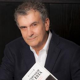 Imagen José Luis Gómez, María Cadaval e González Laxe presentan hoxe ¿Cómo salir de esta (II)' na Casa Charry