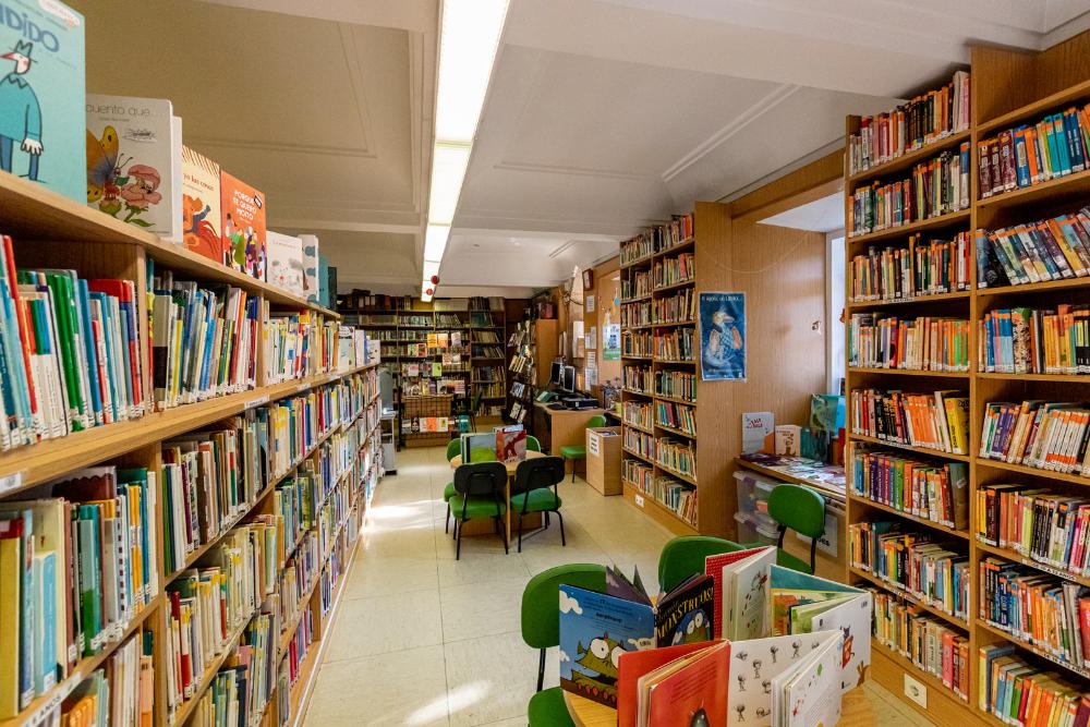 Imagen Biblioteca Rosalía de Castro, Santa Cruz