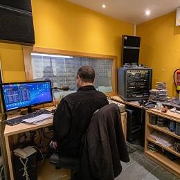 Imagen O programa 'Outra mirada' regresa ás emisións de Radio Oleiros