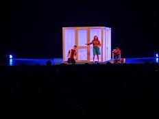 Imagen Máis de 1500 alumnos e alumnas asistiron ao auditorio a ver a obra Hugo