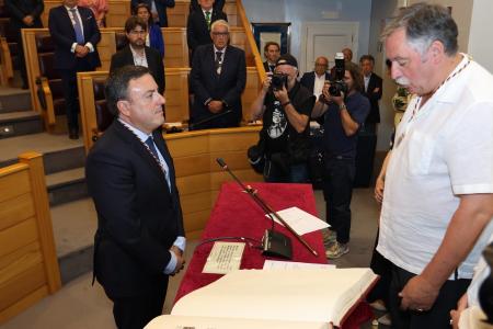 Image O alcalde toma posesión do seu cargo de deputado provincial